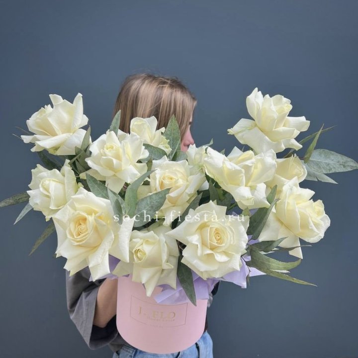 15 Французских роз в боксе в Стерлитамаке