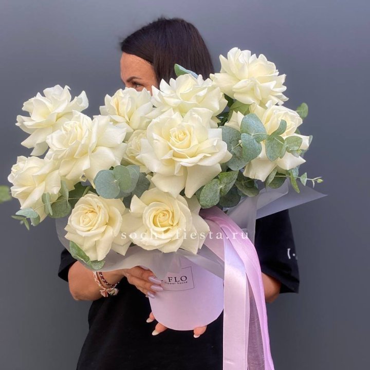 11 Французских белых роз в боксе в Стерлитамаке
