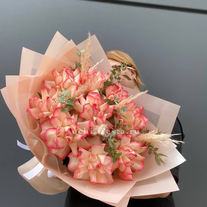 9 Французских роз Джумилия  в Стерлитамаке