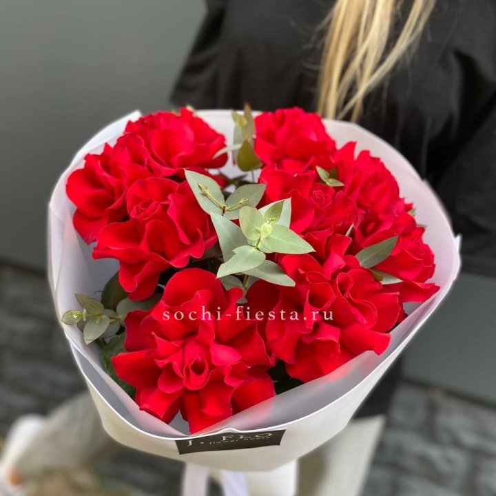 9 Красных французских роз в Стерлитамаке
