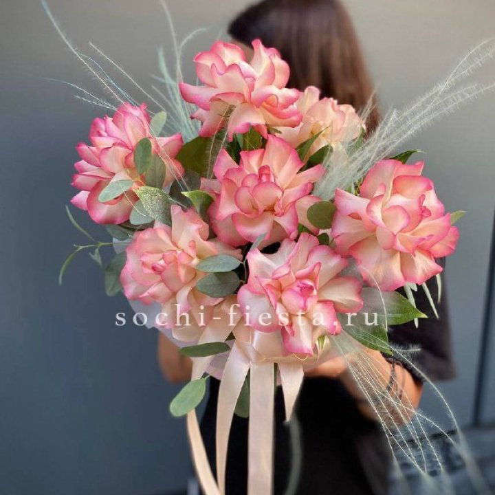 9 Французских роз Джумилия в боксе в Стерлитамаке