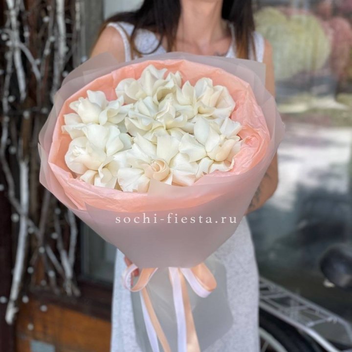 7 Белых французских роз в Стерлитамаке