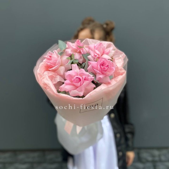 5 французских розовых роз  в Стерлитамаке