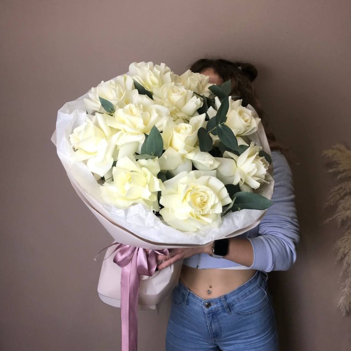 11 Белых французских роз "Вайт найс" в Стерлитамаке