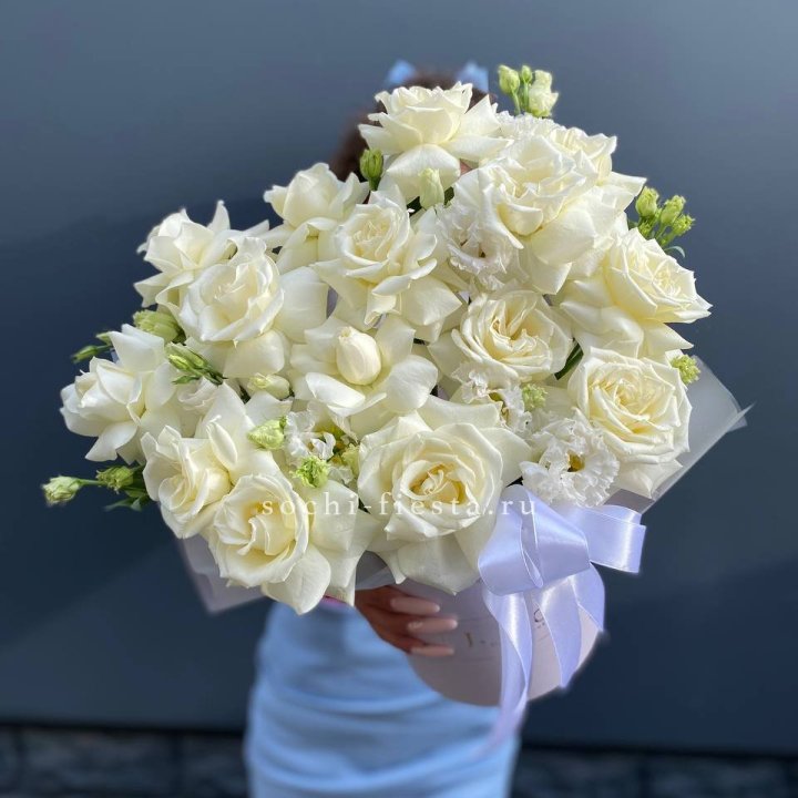 Коробка с цветами "Свен" в Стерлитамаке