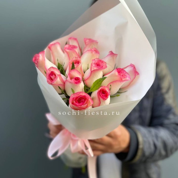 15 роз "Джумилия" в Стерлитамаке