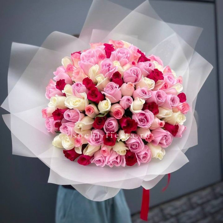 101 разноцветная роза "Карусель" в Стерлитамаке