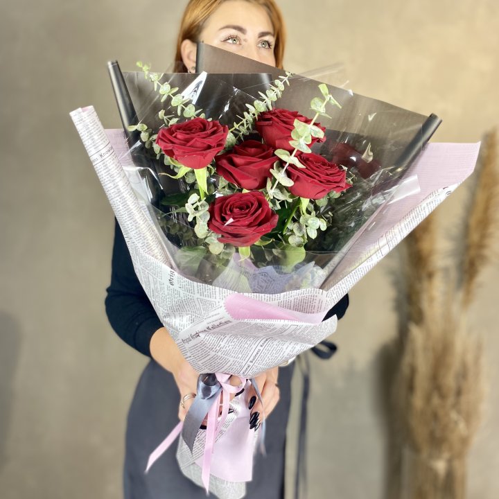 5 красных роз в Стерлитамаке