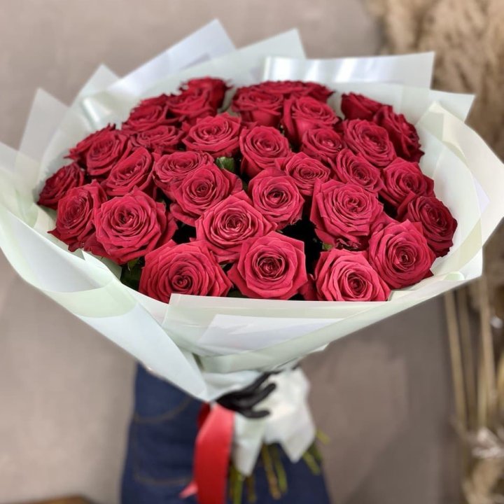 37 красных роз в Стерлитамаке