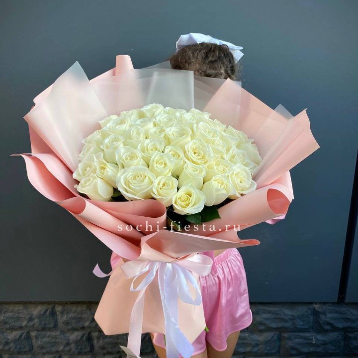 35 белых роз в Стерлитамаке