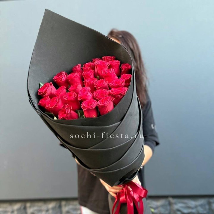 25 высоких красных роз в Стерлитамаке