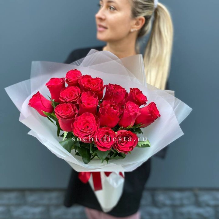 Букет из 15 красных роз  в Стерлитамаке