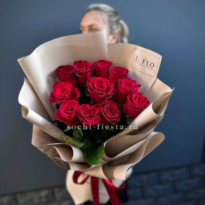 Букет красных роз "Наоми" в Стерлитамаке