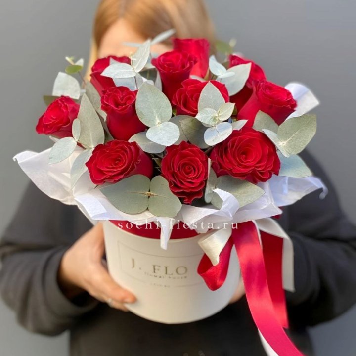 11 роз в шляпной коробке в Стерлитамаке