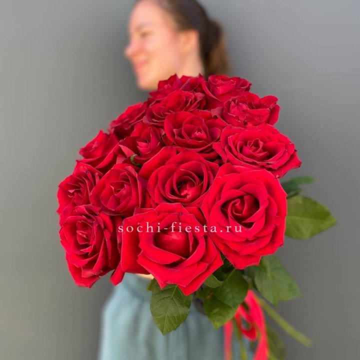 15 красных роз под ленту в Стерлитамаке