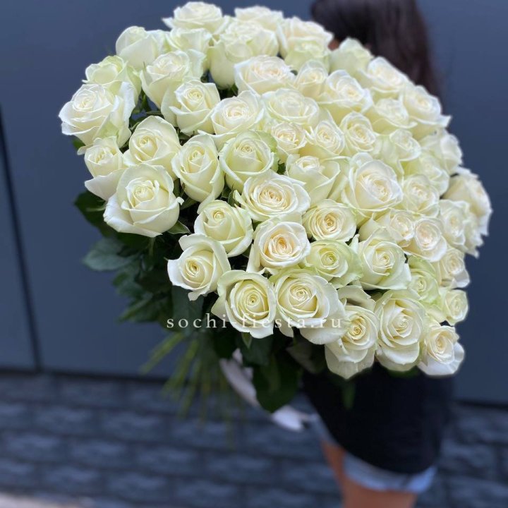 51 белоснежная высокая роза в Стерлитамаке