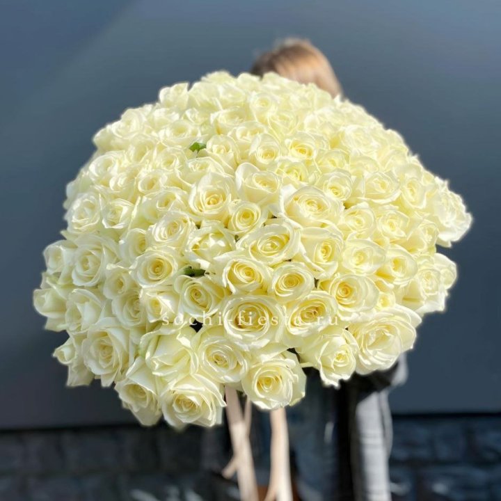 Букет  из 101 белой розы  в Стерлитамаке