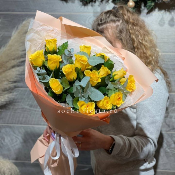 15 желтых роз в Стерлитамаке