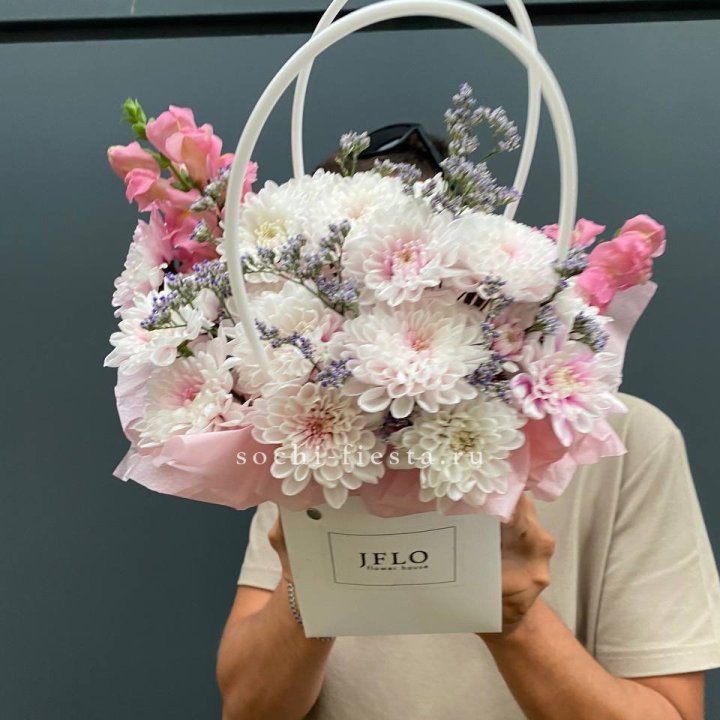 Сумочка из стойких цветов  в Стерлитамаке