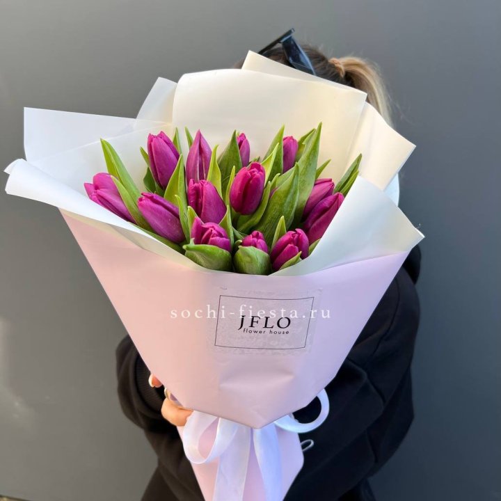 15 пурпурных тюльпанов в Стерлитамаке