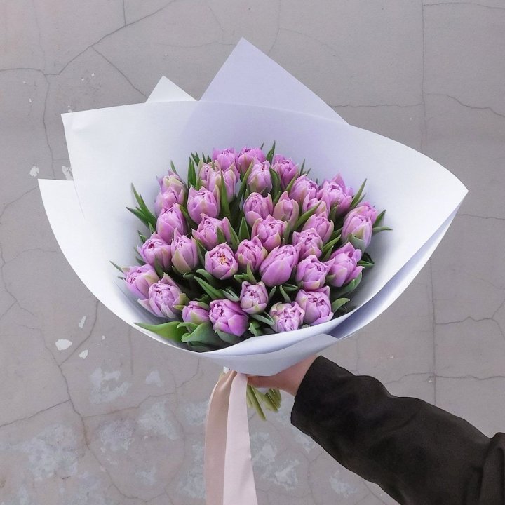 35 сиреневых тюльпанов в Стерлитамаке